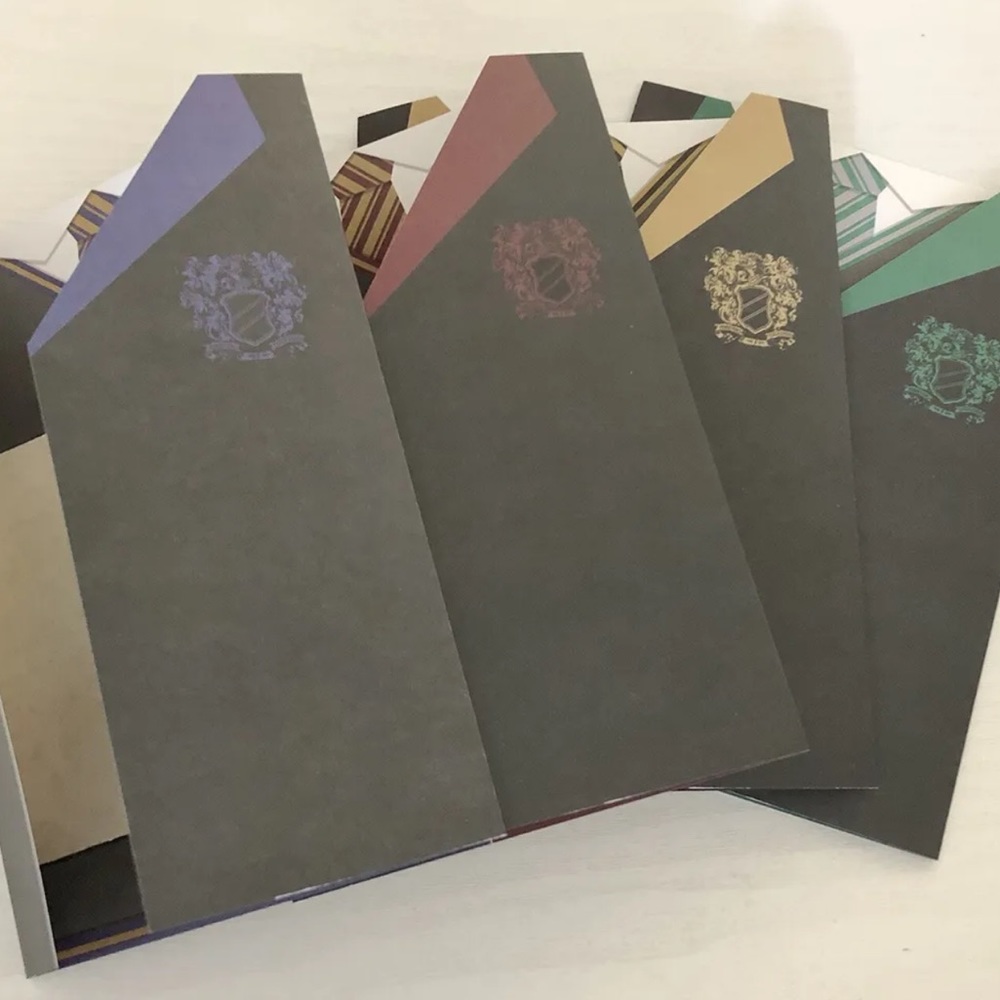 Hogwarts House Greeting Cards and Stationary - Set of 4 - Keep Collecting Box